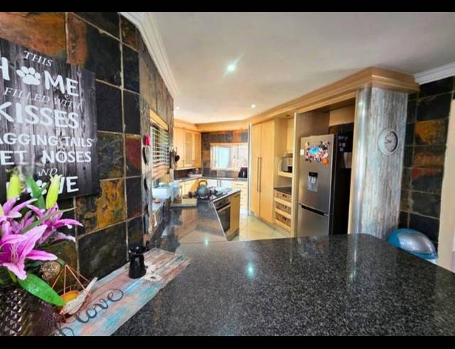 3 BEDROOM HOUSE FOR SALE IN BLUE GILL